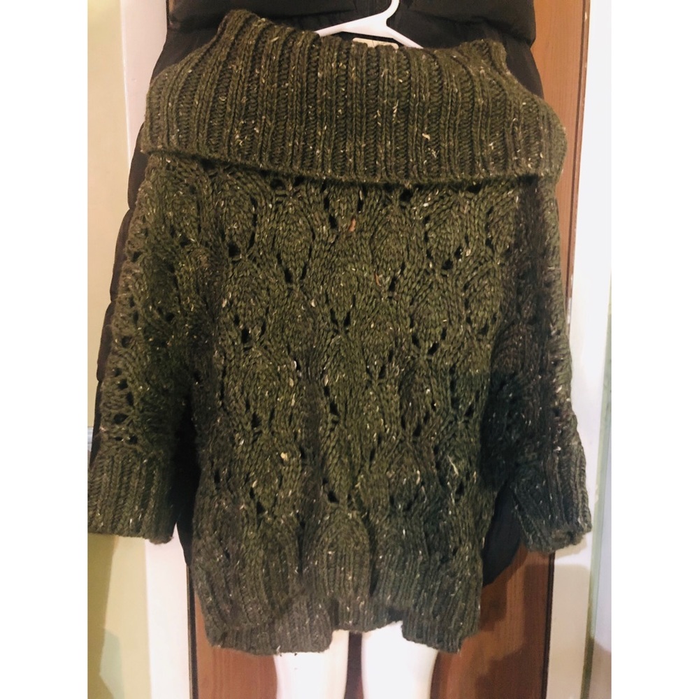 NWT Knitted Sweater